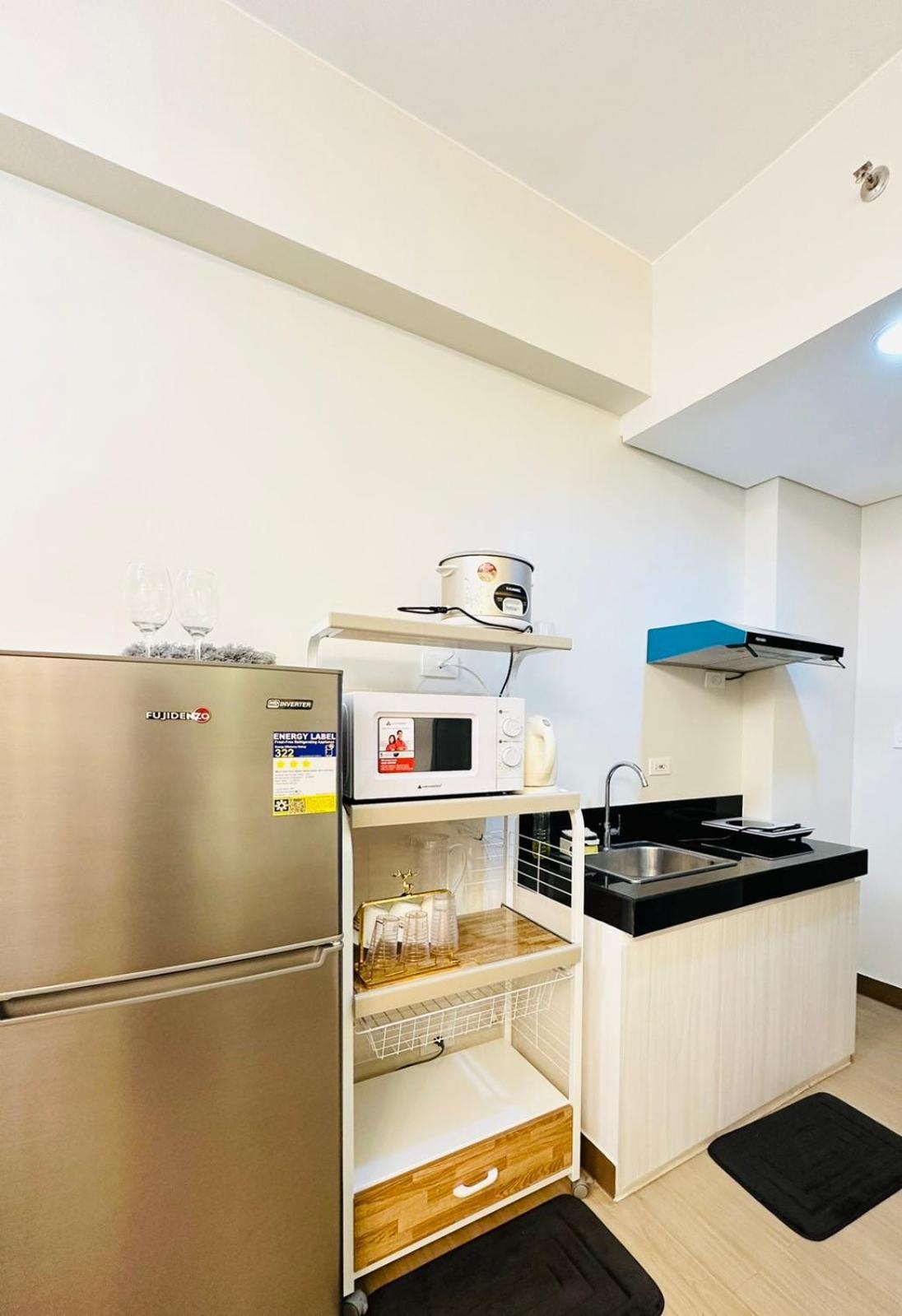 Starlight Suites Trece Martires Екстериор снимка